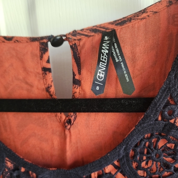 Gentle Fawn Geometric Orange and Black print dress with Lace. Size XS Rayon - Picture 5 of 7